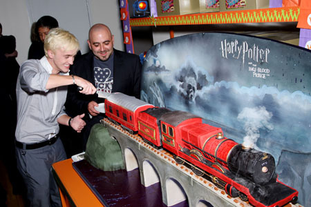 Harry Potter Birthday Cakes on Tom Felton   Harry Potter   Birthday   Cake