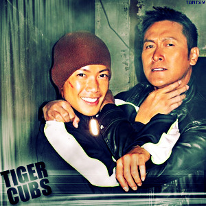 Tiger Cubs 飞虎 - Ngo Kanin 敖嘉年 + Joe Ma 马德钟
Original post: http://graphixfocuz.blogspot.com/2012/07/poster-tiger-cubs-2.html