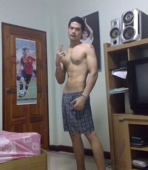 tumblr_m82vzfPplc1qkis2so1_500 Well Built Asian Amateur Showing off his Hot Asian Cock