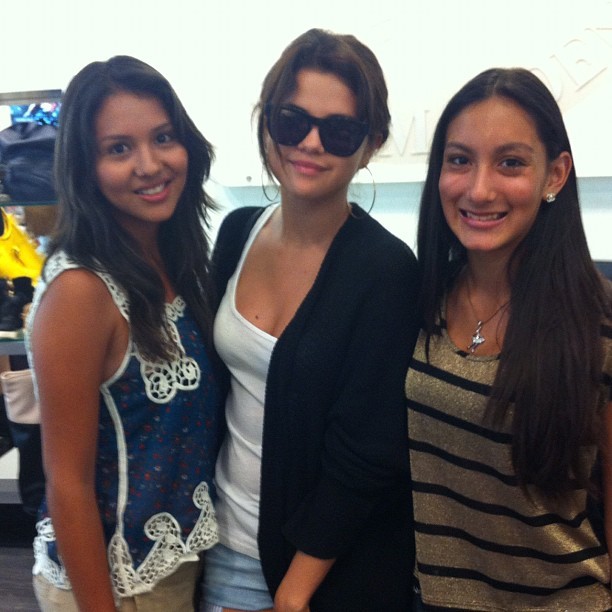 Selena at Steve Madden with fans