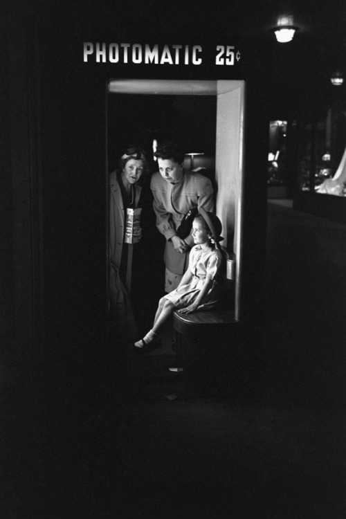 wasbella102:

Union Station, Chicago -1948, Esther Bubley 
