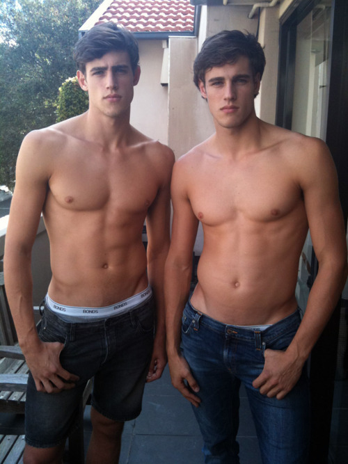 Twin Guys Nude 21