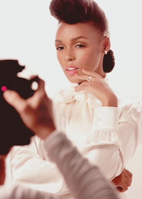 fuckyeahfamousblackgirls:  Janelle Monae is the new face of CoverGirl