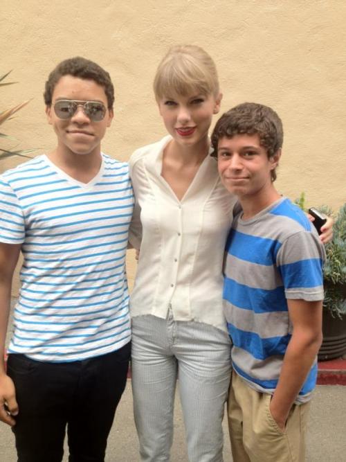 Taylor with fans today (8/16/12) 