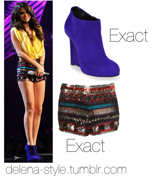 Selena носили эти шорты и эти клинья на ЕМА.