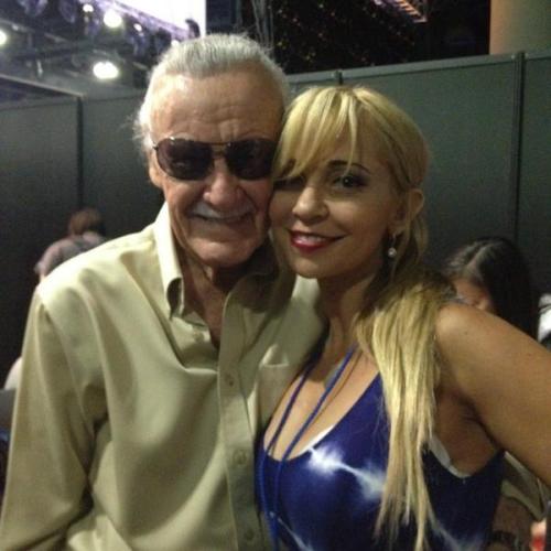 tarastrong Me & Mr. Amazing @TheRealStanLee @StanLeeComikaze http://t.co/r35Eh0l3