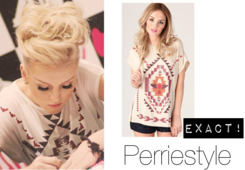 Perrie at a signing.
Top: Sold out but heres the exact version in Black!
Ali xx 