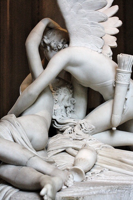 
Ardent Eros Canova’s “Psyche brought to life by the kiss of Amor.” Paris, Louvre
