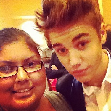 Justin and a fan at the Hotel Transylvania Premiere