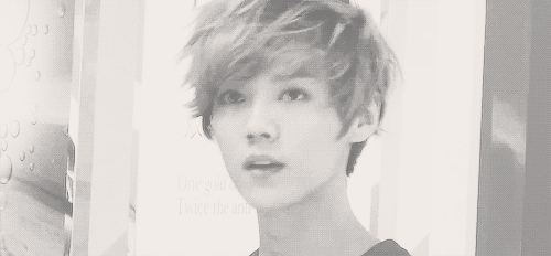 gif:exo bias prince charming Luhan deer of the dawn cannot count how many times he blinked OTL