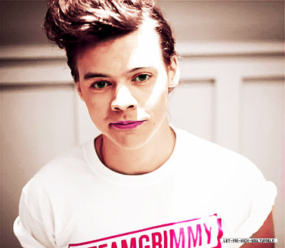 let-me-kick-you:

Harry “Sexy” Styles.

