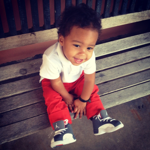 
1 year old, LJ.
His instagram: @littlemanchino
