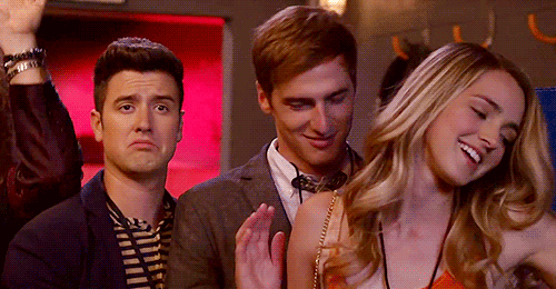 showmeimnotinvisible:

inlecarlospants:

idolizebigtimerush:

Kendall + Jo dancing &gt;

It looks like some awkward grinding

i dont know bout you but im laffin at logan
