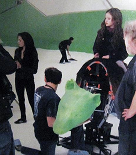 Mackenzie is seen her filming her favorite scene in Breaking Dawn Part 2! This is &#8220;riding jacob wolf&#8221;.