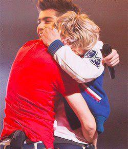 Niall was crying on stage. someone in the crown shouted
&#8216;Niall, you are ugly and don&#8217;t deserve to be in One Direction.&#8217; So he handed Louis his mic to sing for him for the rest of the song. Zayn hugged him,then they went backstage to comfort him afterwards.
I will find that fan and BEAT THEM WITH A BRICK!!!! Niall is FAR from ugly, he&#8217;s one of the most beautiful men I have ever seen! and he out of all people, deserves to be in One Direction.. Niall, remember you&#8217;re beautiful and I love you!♥ Us REAL directioners love YOU for YOU♥