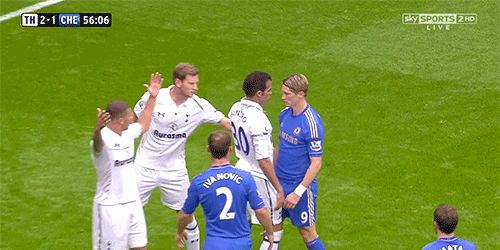 tumblr mc7omhXzao1r9vg1go2 500 In GIFs: When Fernando Torres (Chelsea) got pushy with Sandro (Tottenham)