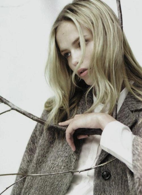 pradaphne:

Natasha Poly photographed by Willy Vanderperre for COS Fall/Winter 2008 Ad Campaign.
