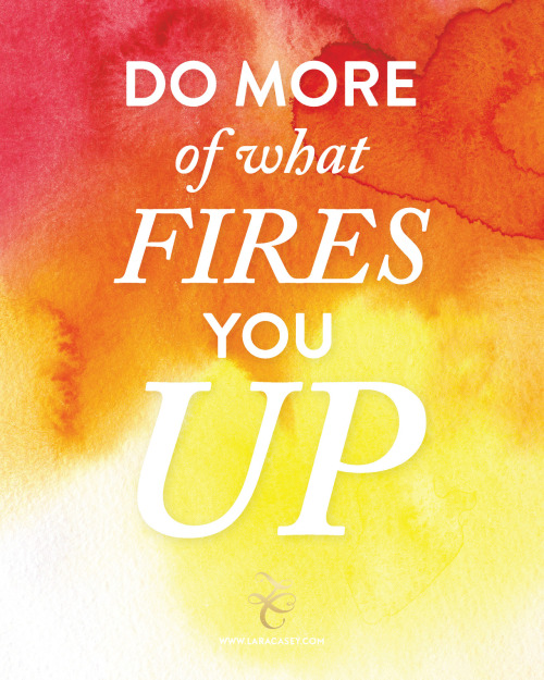 DO more of what fires you up.  When you are living out your passion actively - not just thinking about it or planning when you&#8217;ll do it, but DOING it - life happens.  Real, full, life.  DO more of what fires you up.  When you are actively doing the things that make you come alive, you find an endless well of creativity, giving, love, energy and inspiration.  Life gets richer in the best ways possible. Write a list of all the things that fire your heart up and post it where you can see it all the time!  Then&#8230; DO them.
It&#8217;s been such an inspiring day seeing all the Making Things Happen alum post their lists of what fires them up in our private Facebook group!  I encourage you to post yours too and share it on your blog or Facebook or wherever!  MTH alum, share yours too!  You never know who you&#8217;ll inspire or connect with.  Post links to your lists here and feel free to use this template to create yours! I&#8217;m working on my new list now (here&#8217;s my list from last year - I still love it all!) and will post it soon, too! - Lara
