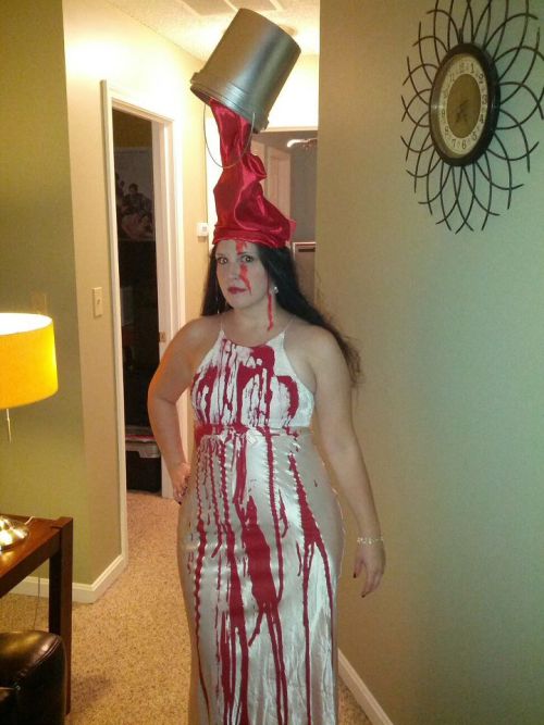 Carrie costume.