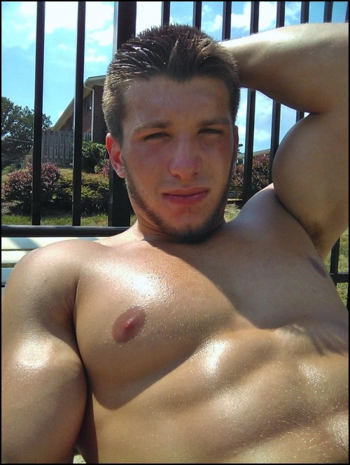 Muscular and so sexy. I like a lot.  Follow me and I’ll follow you - http://edcapitola2.tumblr.com