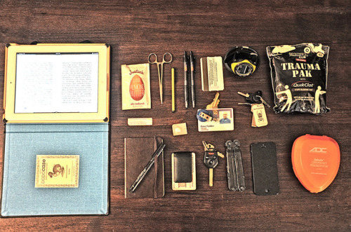 whats in your bag by infinite aperture on flickr