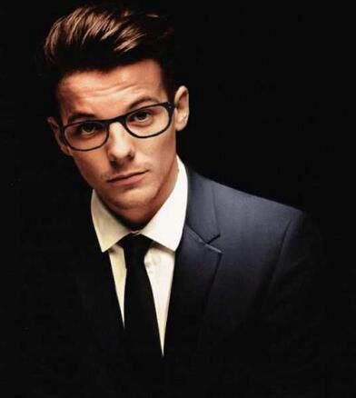 DYING (louis tomlinson,one direction,sexy,glasses,hot)