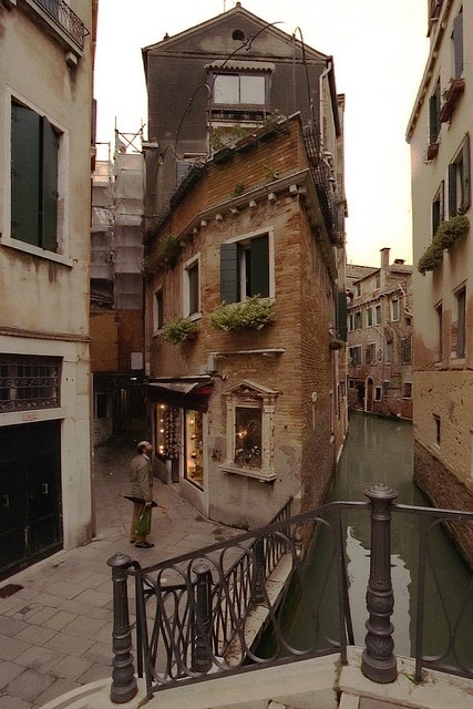 bluepueblo:

Dusk, Castello, Venice, Italy
photo via colleen
