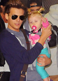  Direction Baby on Louis Tomlinson One Direction 1d Lux Updates Baby Lux Lux Atkin