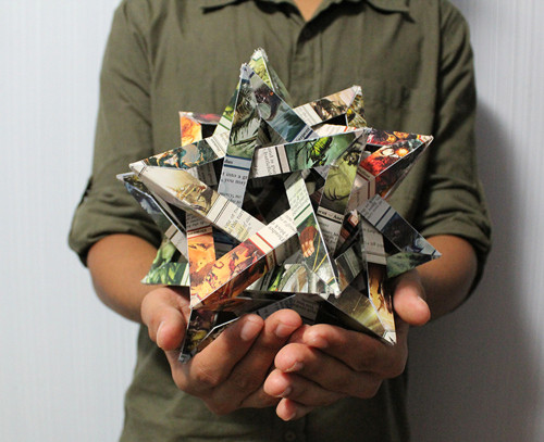 Magic: the Gathering arts
Beautiful work by jiekai who made an Origami five intersecting tetrahedra.
sooo $lick !