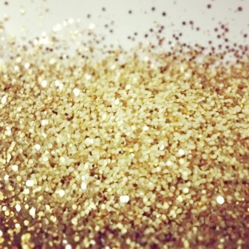 gold #gold glitter #glitter #white #wow