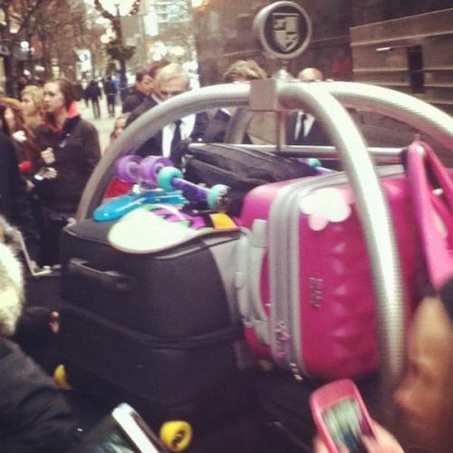 
Justin&#8217;s and Selena&#8217;s baggage being loaded into the bus!
