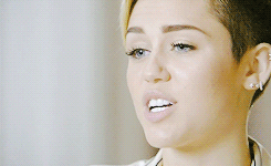 Miley Cyrus Tumblr_n3u9iygnCW1tx68r3o2_250