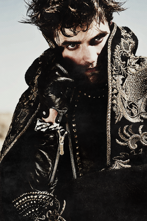 Robert Pattinson (Edward Cullen) - Σελίδα 7 Tumblr_mymm4x9Bps1qln4gpo1_500