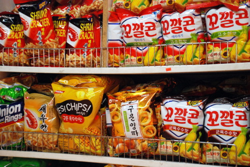 Korean snacks (Kathleenibobeannie/Tumblr).