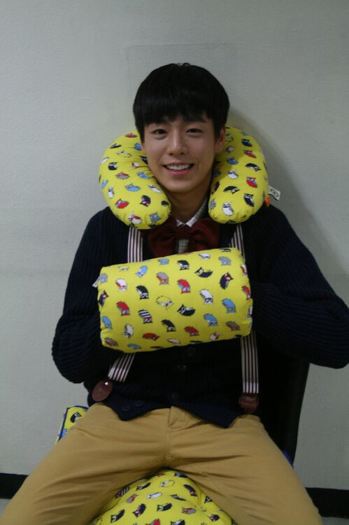 Lee Hyun Woo’s Miocell sponser photo.