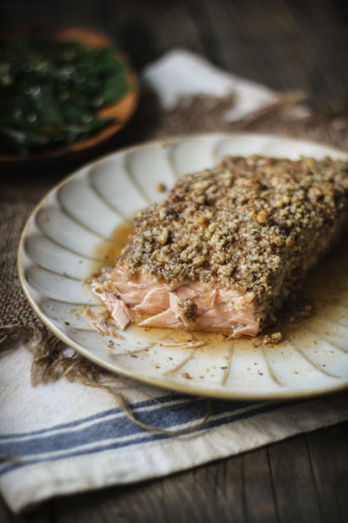 squaremeal: (via Adventures in Cooking: Baked Walnut &amp; Rosemary Encrusted Salmon with a Sesame Ginger Kale &amp; Quinoa Leaf Salad) 