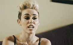 Miley Cyrus Tumblr_n3u9iygnCW1tx68r3o3_250