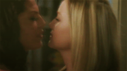 Olivia Munn Lesbian Kiss 51