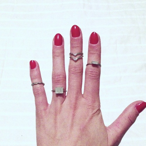 what-do-i-wear: Today: American apparel ‘downtown LA’ nail polish, with a variety or vintage rings