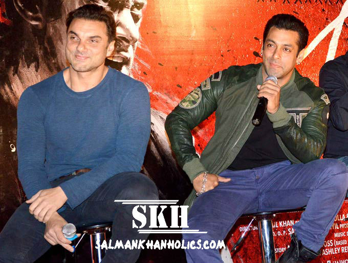2013 - ★ Salman Khan at Jai Ho’s trailer launch (Chandan Cinema, December 12th 2013) ! Tumblr_mxs1ffZDfX1qctnzso5_1280