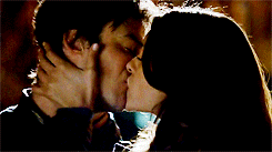 Damon ♥ Elena (TVD) Parce que..."God I wish you didn't have to forget this" - Page 8 Tumblr_n5aar2AAPC1ra4f15o7_250