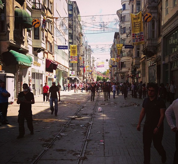 Istiklal Avenue from the opposite angle.