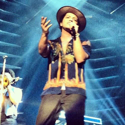 The Bruno Mars Thread Part II *BRUNO TO PERFORM GORILLA @ THE MTV VMAs ...