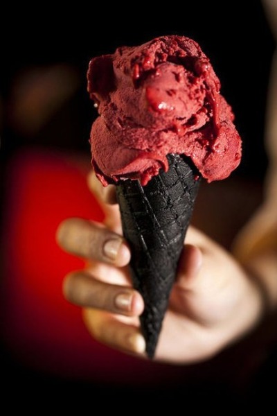 sparklegenocide: weeheartfood: Red Velvet Ice Cream with a Dark Chocolate Cone Oh my 