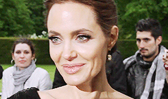 Angelina Jolie / ანჯელინა ჯოლი - Page 3 Tumblr_n5a0az9g4u1qk7jxzo4_250