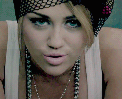 Miley Cyrus / მაილი საირუსი - Page 2 Tumblr_n5feg5cEB41rs9z8oo2_250