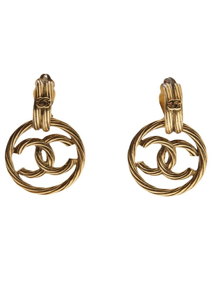 CHANEL VINTAGE twisted logo earring - Bettie Girls Fashion Blog