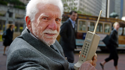 Martin Cooper with the world’s first cell phone