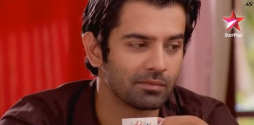 Barun has the hottest smirk in the world!