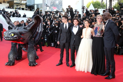 Dragons 2 au festival de Cannes 2014 - Page 3 Tumblr_n5oh0s9uR91tc1zbpo1_500